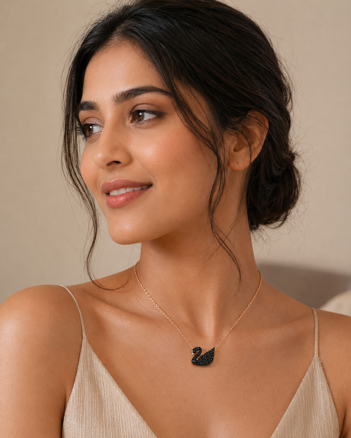 Elegant Black Swan Crystal Pendant Necklace – Rose Gold Finish